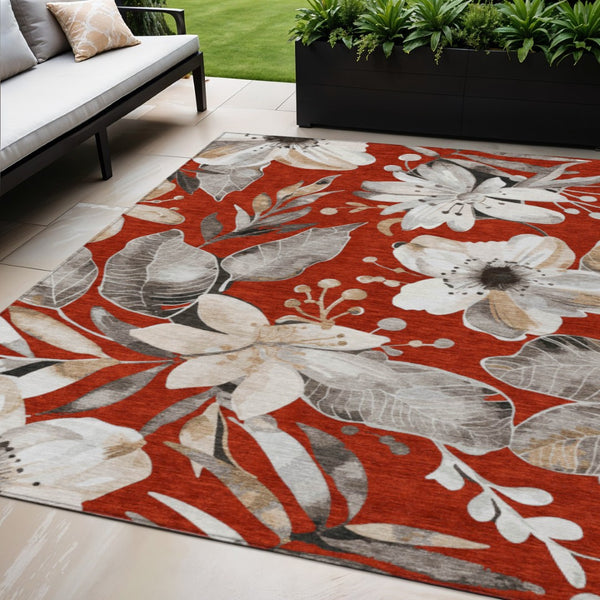 HomeRoots 5' Stylish Red, Ivory & Charcoal Floral Washable Area Rug for Indoor/Outdoor Use - Durable & Chic! 640853
