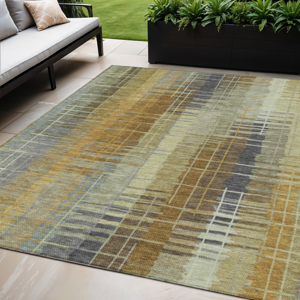 HomeRoots 5' Artichoke Green & Gold Striped Washable Area Rug - Versatile Indoor/Outdoor Style & Durability! 640871