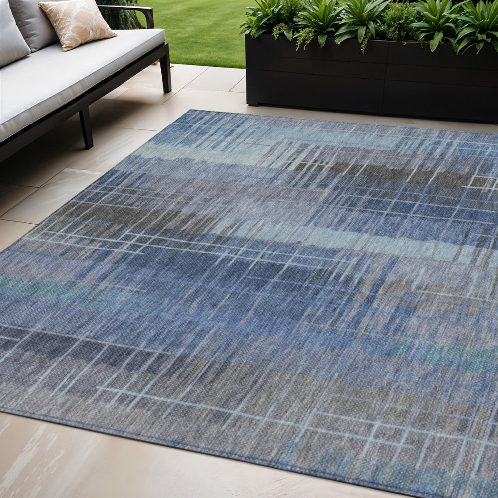HomeRoots 5' Stylish Denim & Sky Blue Striped Washable Area Rug for Indoor/Outdoor Spaces - Durable & Easy Care! 640883