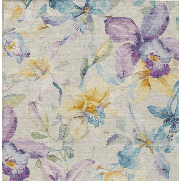 HomeRoots 5' Washable Beige Gold Lavender Floral Area Rug – Durable Indoor/Outdoor Accent for Any Space 640925