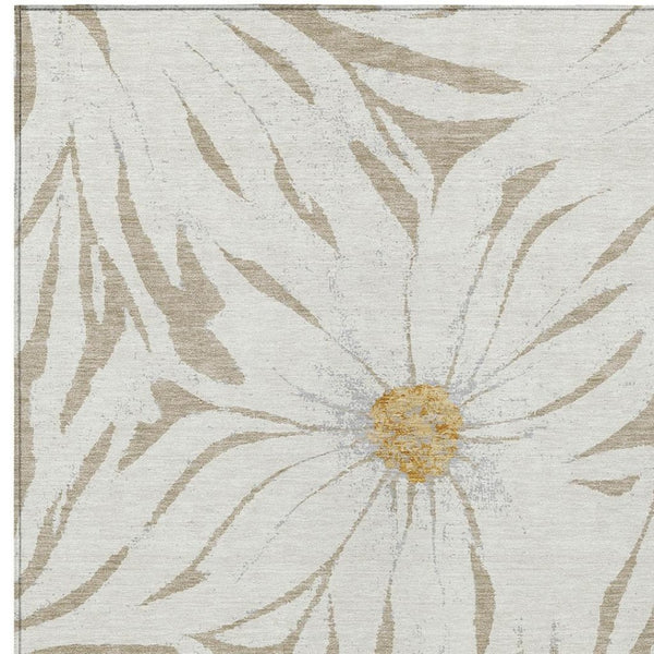 HomeRoots 5' Elegant Beige Ivory Gold Floral Area Rug - Durable, Washable Indoor/Outdoor Design for Every Space 641085