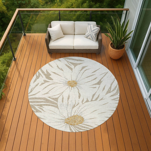 HomeRoots 8' Elegant Beige Ivory and Gold Round Floral Area Rug - Washable for Indoor/Outdoor Versatility 641086