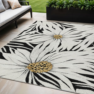 HomeRoots 5' Timeless Black Ivory and Gold Floral Washable Area Rug for Indoor/Outdoor Elegance & Durability 641091