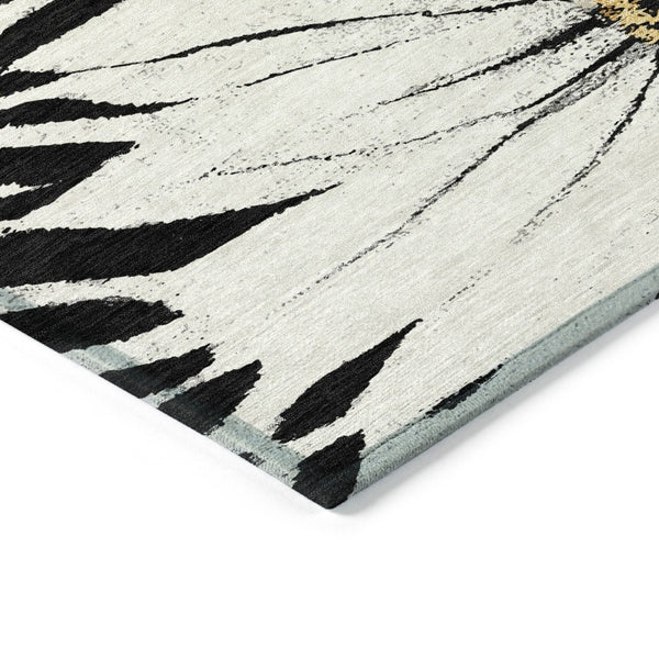 HomeRoots 5' Timeless Black Ivory and Gold Floral Washable Area Rug for Indoor/Outdoor Elegance & Durability 641091