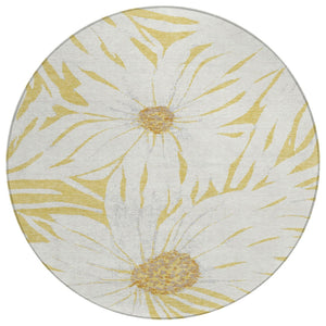 HomeRoots 8' Gold And Ivory Round Floral Indoor-Outdoor Rug - Washable, Durable, and Elegant for Any Space 641116