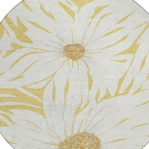 HomeRoots 8' Gold And Ivory Round Floral Indoor-Outdoor Rug - Washable, Durable, and Elegant for Any Space 641116