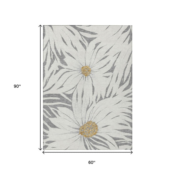 HomeRoots 5' Gray, Ivory & Gold Floral Washable Area Rug - Durable Indoor/Outdoor Design for Easy Care & Style 641121
