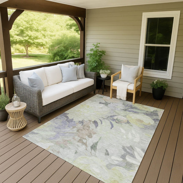 HomeRoots 9' X 12' Mint Green Floral Area Rug - Stylish, Washable, Durable Indoor/Outdoor Design for Any Space 641168