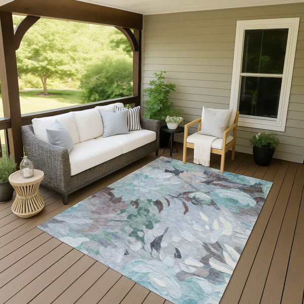 HomeRoots 5' Teal Blue, Ivory & Gray Floral Washable Area Rug – Indoor/Outdoor, Durable & Easy-Clean Charm 641189