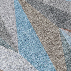 HomeRoots 8' Teal Blue Round Geometric Area Rug - Stylish, Washable, Durable for Indoor & Outdoor Use 641214
