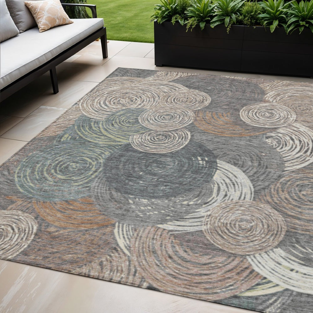 HomeRoots 5' Stylish Brown Taupe & Beige Geometric Washable Indoor/Outdoor Area Rug - Durable & Trendy Décor 641273