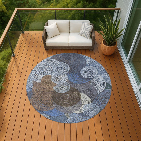 HomeRoots 8' Stylish Blue, Brown & Ivory Geometric Washable Round Area Rug for Indoor & Outdoor Spaces 641280