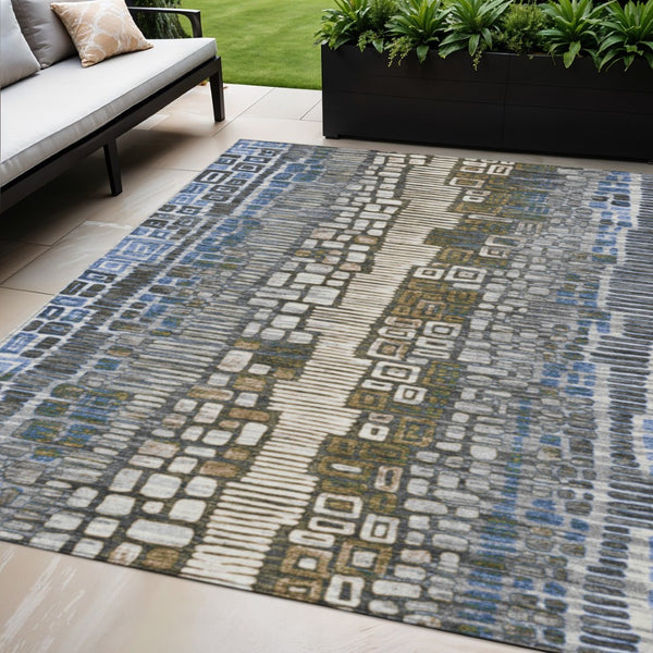 HomeRoots 5' X 8' Denim Blue Area Rug – Stylish Geometric Design for Indoor & Outdoor Spaces, Washable & Durable 641315