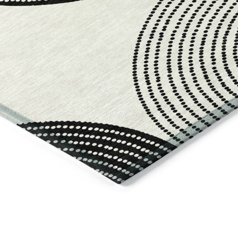 8 Foot Round Geometric Polyester Area Rug Washable Indoor Outdoor Ivory Black