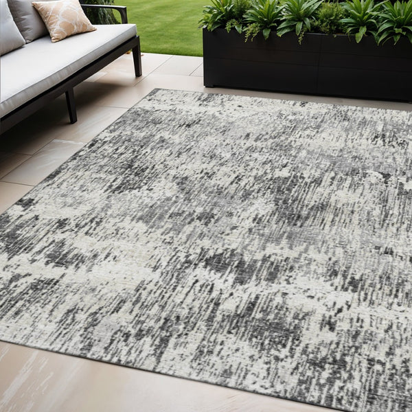 HomeRoots 5' Modern Abstract Washable Area Rug in Gray, Brown & Ivory - Indoor/Outdoor Durable Design 643584