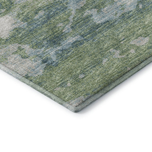 HomeRoots 8' Green and Ivory Abstract Washable Round Rug - Durable, UV Protected, Perfect for Family Spaces 643782