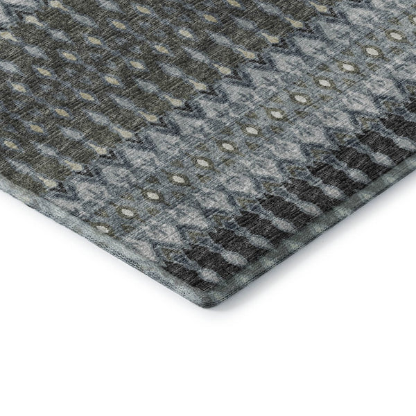 HomeRoots 5' X 8' Tribal Area Rug in Midnight & Gray - Machine Washable, UV Protected, Stylish & Durable! 643793