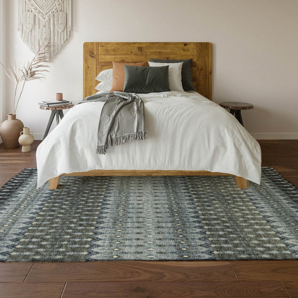 HomeRoots 5' X 8' Tribal Area Rug in Midnight & Gray - Machine Washable, UV Protected, Stylish & Durable! 643793
