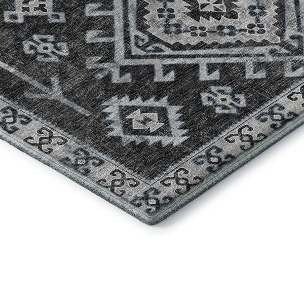 HomeRoots 8' Stylish Graphite & Charcoal Geometric Round Rug - Washable, UV-Protected for Busy Homes 643996