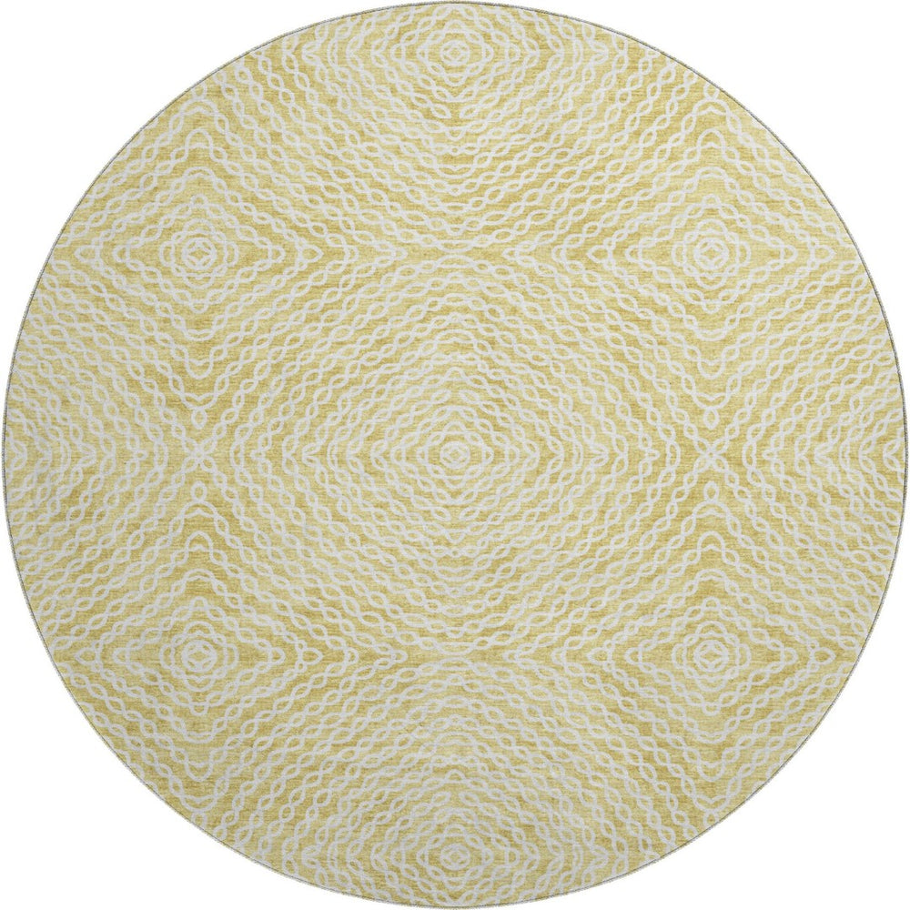 HomeRoots 8' Gold And Ivory Geometric Round Rug - Washable, Stain-Resistant, UV Protected for Modern Spaces 644014