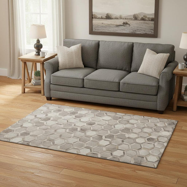 HomeRoots 5' Stylish Gray Ivory Beige Geometric Area Rug - Washable, UV Protected, Stain Resistant, Plush Comfort 644630