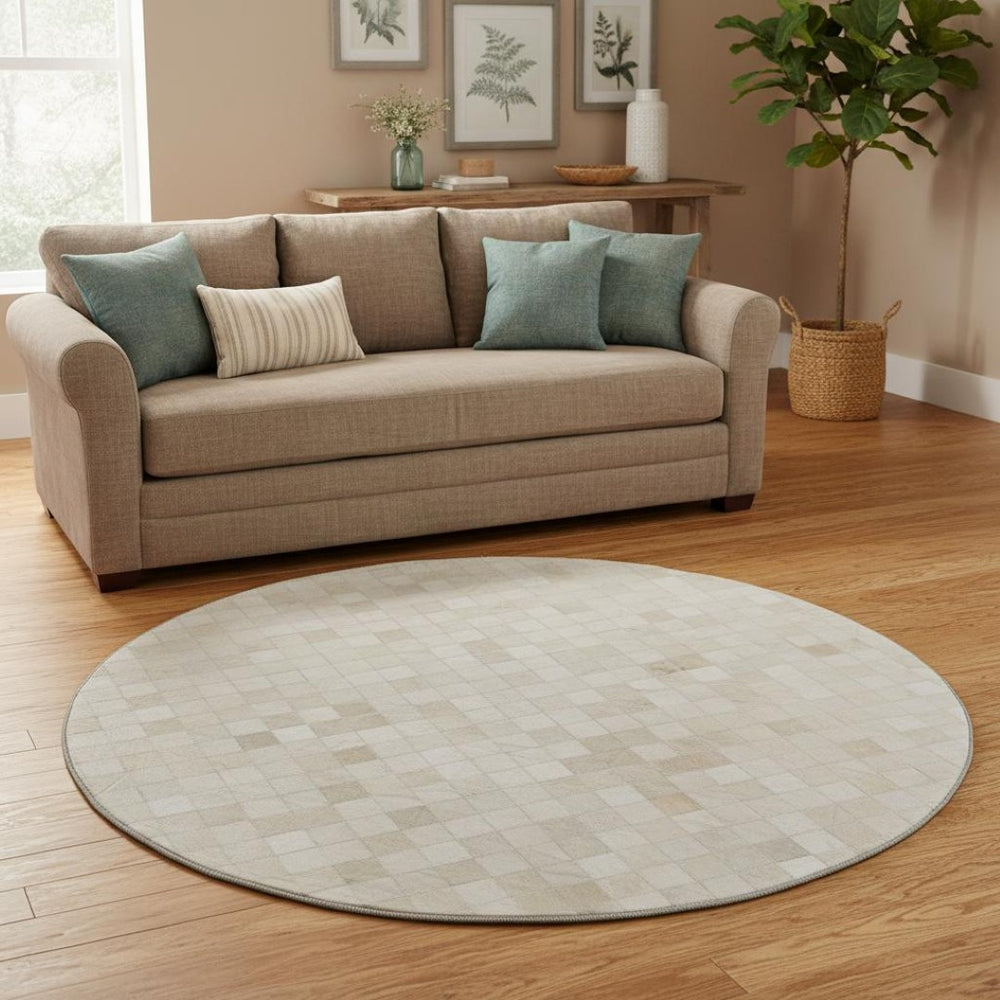 HomeRoots 8' Ivory and Gray Geometric Round Rug - UV Protected, Washable, Durable, Perfect for Busy Homes! 644643
