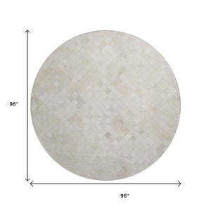 HomeRoots 8' Ivory and Gray Geometric Round Rug - UV Protected, Washable, Durable, Perfect for Busy Homes! 644643