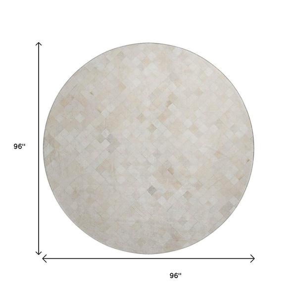 HomeRoots 8' Ivory and Gray Geometric Round Rug - UV Protected, Washable, Durable, Perfect for Busy Homes! 644643