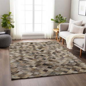 HomeRoots 5' X 8' Geometric Washable Area Rug - Gray, Ivory & Beige, UV Protected, Stain Resistant for Homes 644648