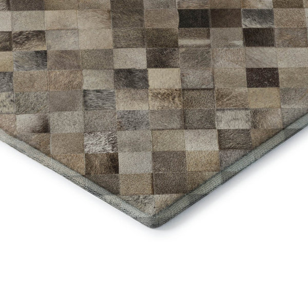 HomeRoots 5' X 8' Geometric Washable Area Rug - Gray, Ivory & Beige, UV Protected, Stain Resistant for Homes 644648