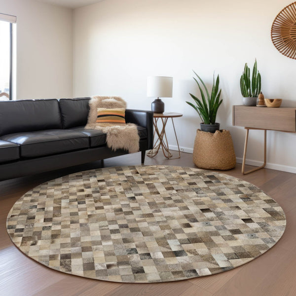 HomeRoots 8' Gray Ivory And Beige Geometric Round Rug - Washable, UV Protected, Stylish & Durable for Homes 644649