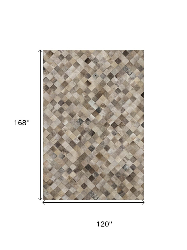 HomeRoots 10' Geometric Washable Area Rug in Gray, Ivory & Beige – UV Protection, Ideal for High Traffic Spaces 644652