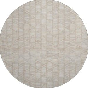 HomeRoots 8' Ivory and Beige Geometric Round Rug – Washable, UV-Protected, Perfect for High-Traffic Areas! 644661