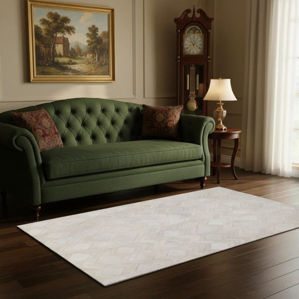 HomeRoots 5' X 8' Ivory and Gray Geometric Area Rug - Washable, UV Protected, Stylish, Durable for Busy Homes 644678