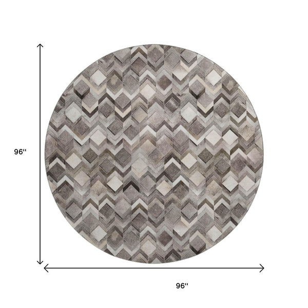 HomeRoots 8' Stylish Gray Ivory Black Geometric Round Rug - Washable, Stain-Resistant, UV Protected for Homes 644685