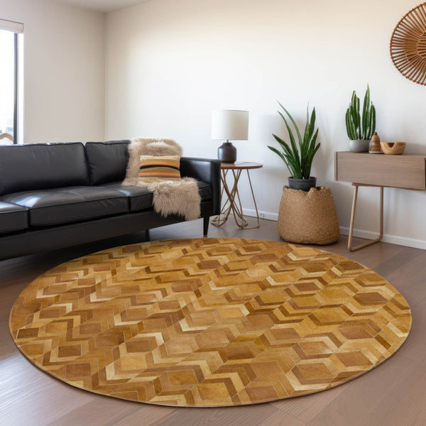 HomeRoots 8' Brown Ivory Beige Geometric Round Rug - Washable, UV Protected, Perfect for Homes with Kids & Pets 644691
