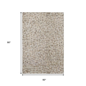 HomeRoots 5' Geometric Washable Area Rug in Gray, Ivory & Beige - UV Protected for Family-Friendly Spaces! 644696