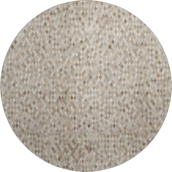 HomeRoots 8' Gray Ivory Beige Geometric Washable Round Rug - UV Protected, Durable & Ideal for Busy Homes 644697