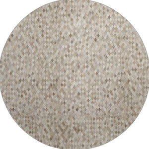 HomeRoots 8' Gray Ivory Beige Geometric Washable Round Rug - UV Protected, Durable & Ideal for Busy Homes 644697