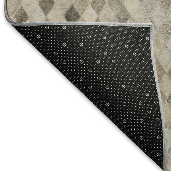 HomeRoots 8' X 10' Gray Ivory Beige Geometric Area Rug - Washable, UV Protected & Stain Resistant for Homes 644698