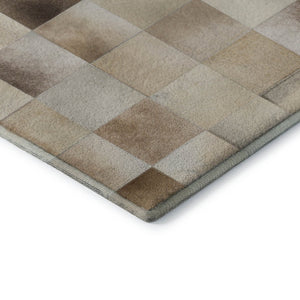 HomeRoots 8' Round Patchwork Rug in Taupe, Ivory & Beige - Washable, UV-Protected & Perfect for High-Traffic Areas 644721