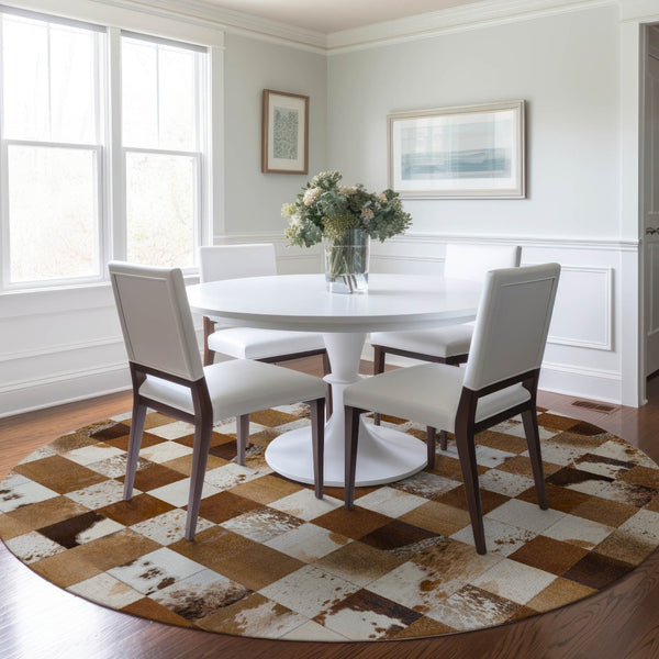 HomeRoots 8' Brown and Ivory Patchwork Round Rug - Washable, UV-Protected, Durable, Ideal for Busy Homes 644727
