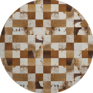 HomeRoots 8' Brown and Ivory Patchwork Round Rug - Washable, UV-Protected, Durable, Ideal for Busy Homes 644727