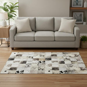 HomeRoots 5' Stylish Granite Gray, Ivory & Black Patchwork Area Rug - Washable, UV Protected & Stain Resistant 644732