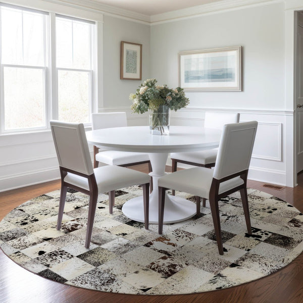 HomeRoots 8' Durable Granite Gray, Ivory & Black Patchwork Round Rug - Washable with UV Protection & Style! 644733