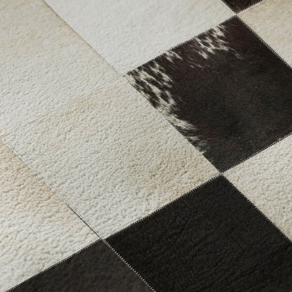 HomeRoots 9' X 12' Lodge-Inspired Black Ivory Beige Area Rug – Washable, UV Protected & Stain Resistant! 644741