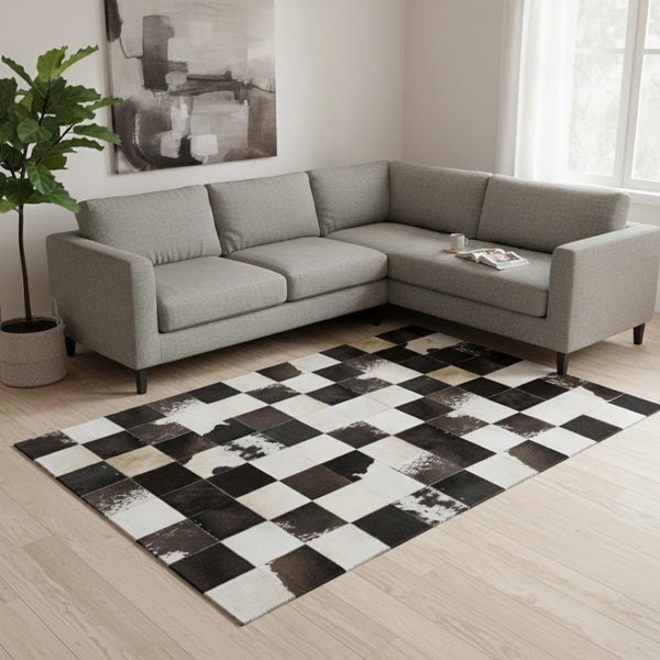 HomeRoots 9' X 12' Lodge-Inspired Black Ivory Beige Area Rug – Washable, UV Protected & Stain Resistant! 644741