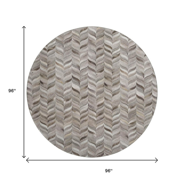 HomeRoots 8' Gray and Ivory Geometric Washable Round Rug – Durable, UV-Protected, Perfect for High-Traffic Areas 644745
