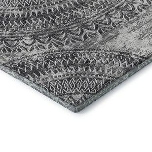 HomeRoots 5' X 8' Gray Medallion Area Rug - Washable, Stain & UV Resistant for High Traffic Homes & Patios 644912