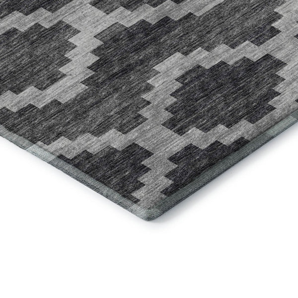 HomeRoots 5' Tribal Washable Area Rug in Gray, Ivory & Charcoal - UV Protected, Stain Resistant, Easy Care! 644954